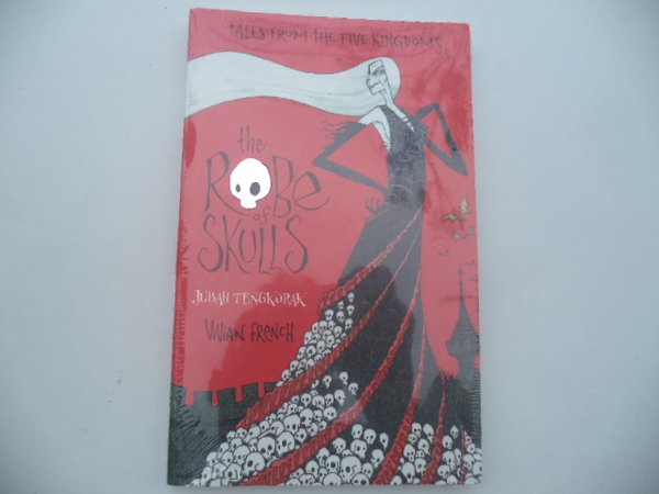 The robe of skulls = jubah tengkorak