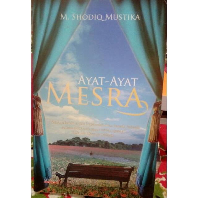 Ayat-ayat mesra : ekspresi cinta asmara islami ala ibnu hazm al andalusi