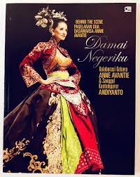 Damai negeriku : behind the scene pagelaran dua dasawarsa