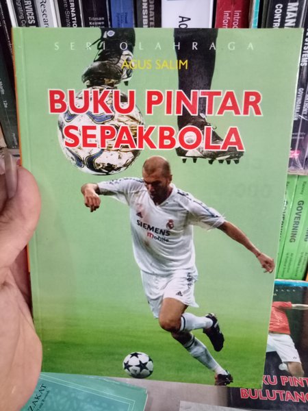 Seri Olahraga : Buku Pintar Sepak Bola