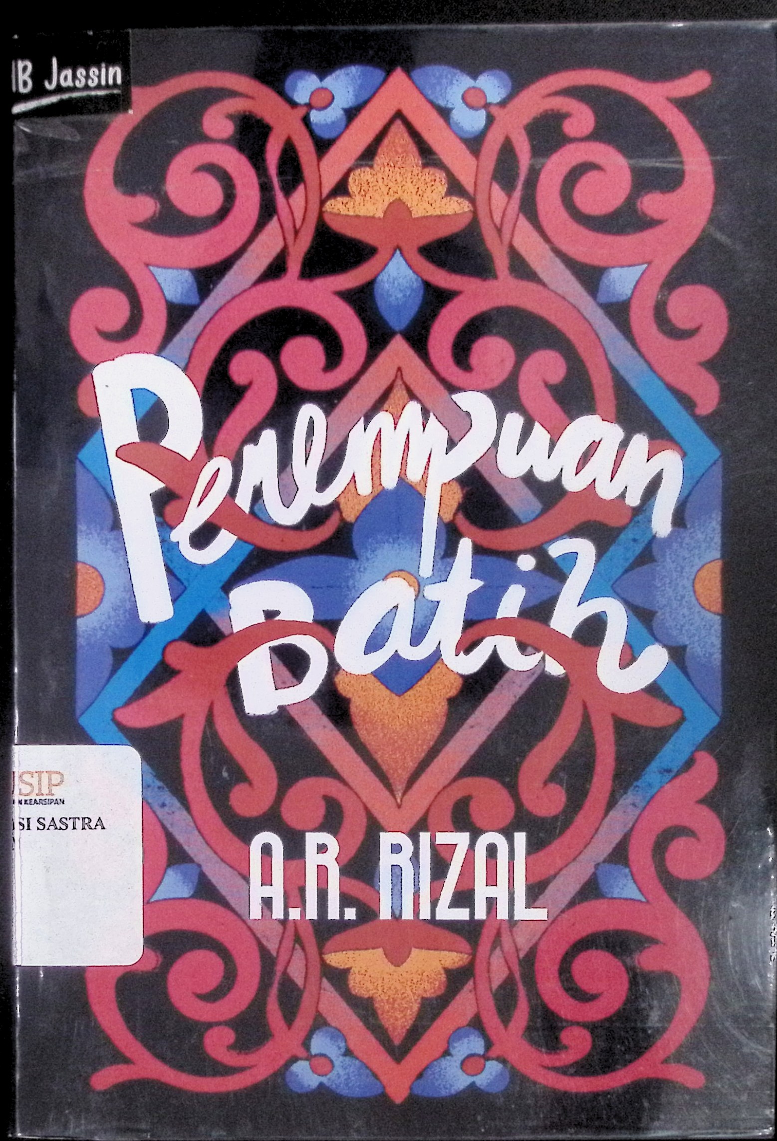 Perempuan Batik