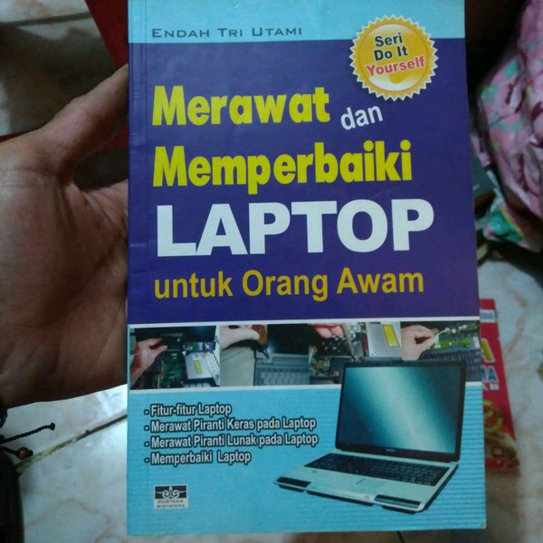 Merawat dan memperbaiki handphone untuk orang awam