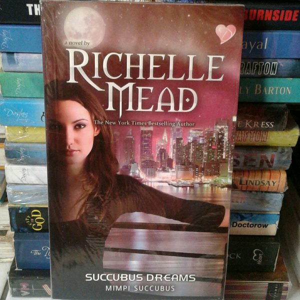 Succubus dreams :  mimpi succubus / penerjemah,Linda Boentaram