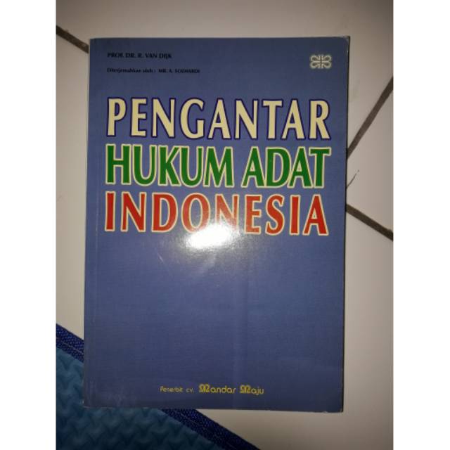 Pengantar Hukum Adat Indonesia