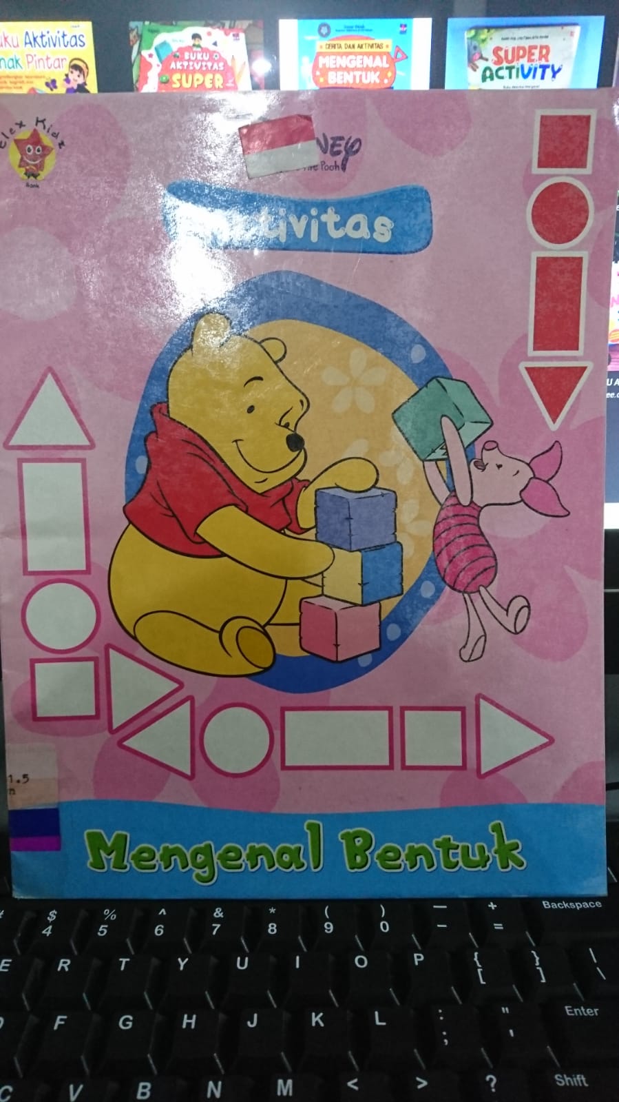 Buku aktivitas pooh : mengenal bentuk