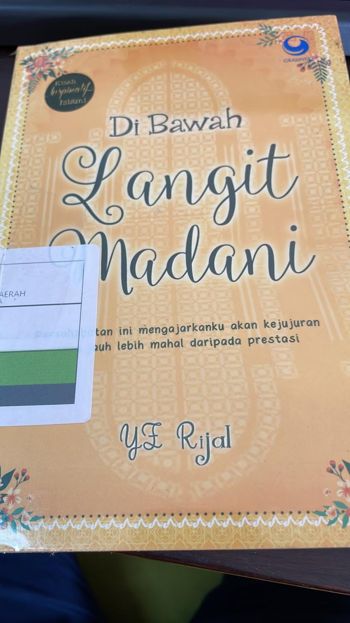 Di Bawah Langit Madani