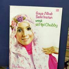 Gaya jilbab semi instan : untuk si pipi chubby