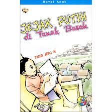 Jejak Putih di Tanah Basah / Tria K Ayu