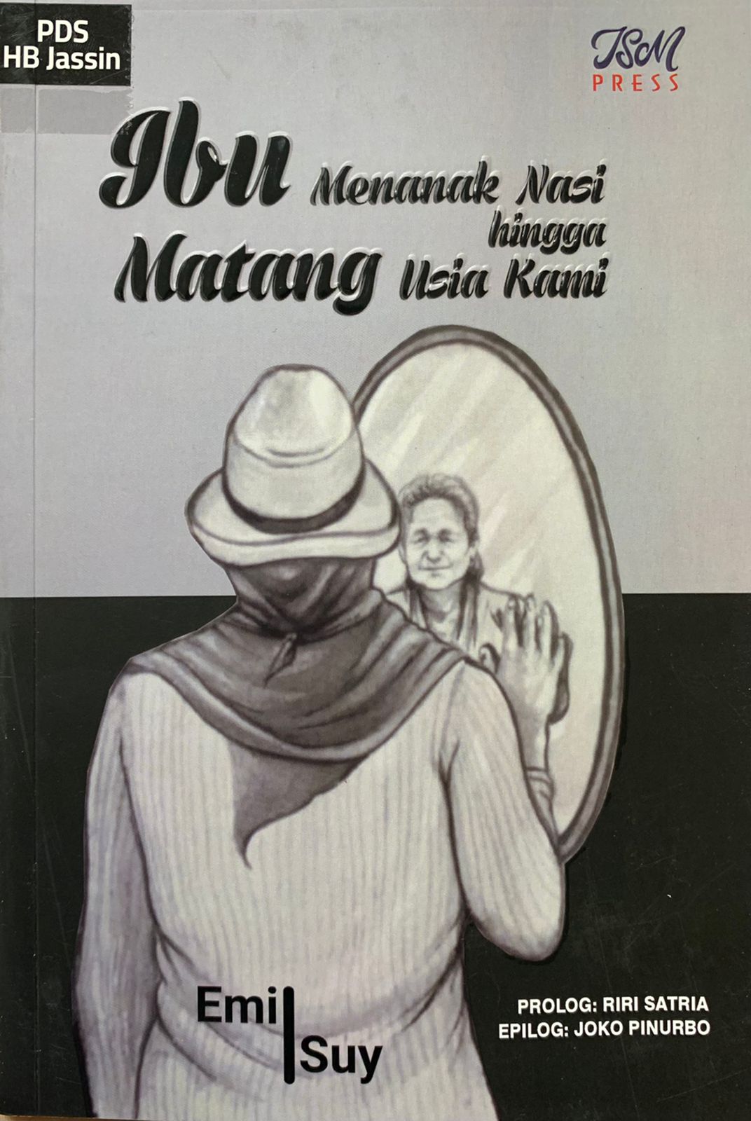 Ibu menanak nasi hingga matang usia kami