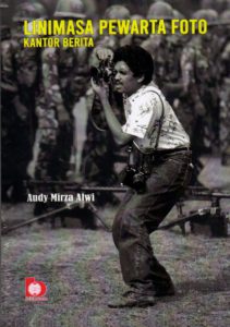 Linimasa pewarta foto kantor berita / Pengarang, Audy Mirza Alwi ; Penyunting, Priyambodo RH.
