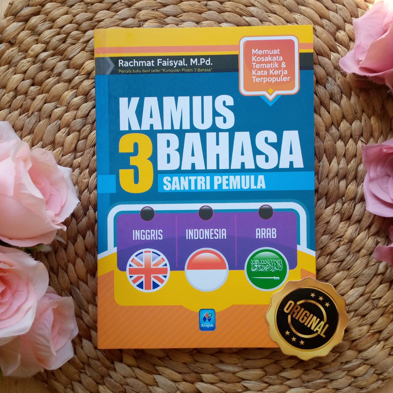 Kamus 3 bahasa santri pemula : Inggris-Indonesia-Arab