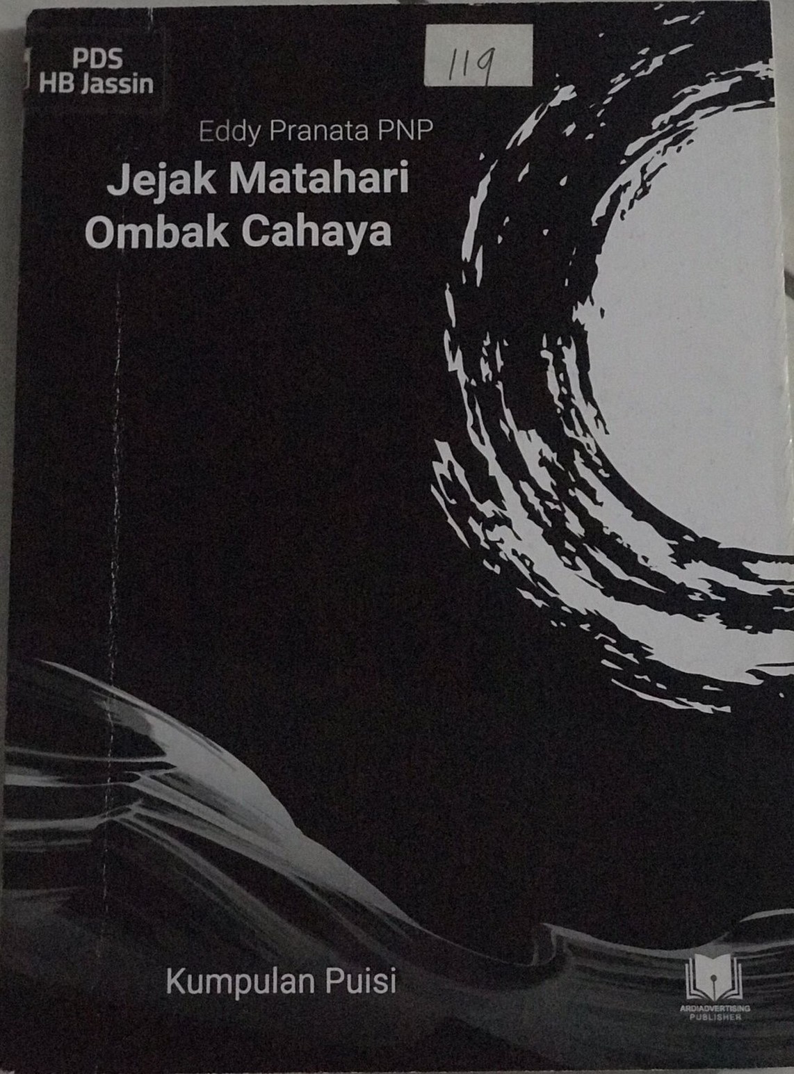 Jejak matahari ombak cahaya
