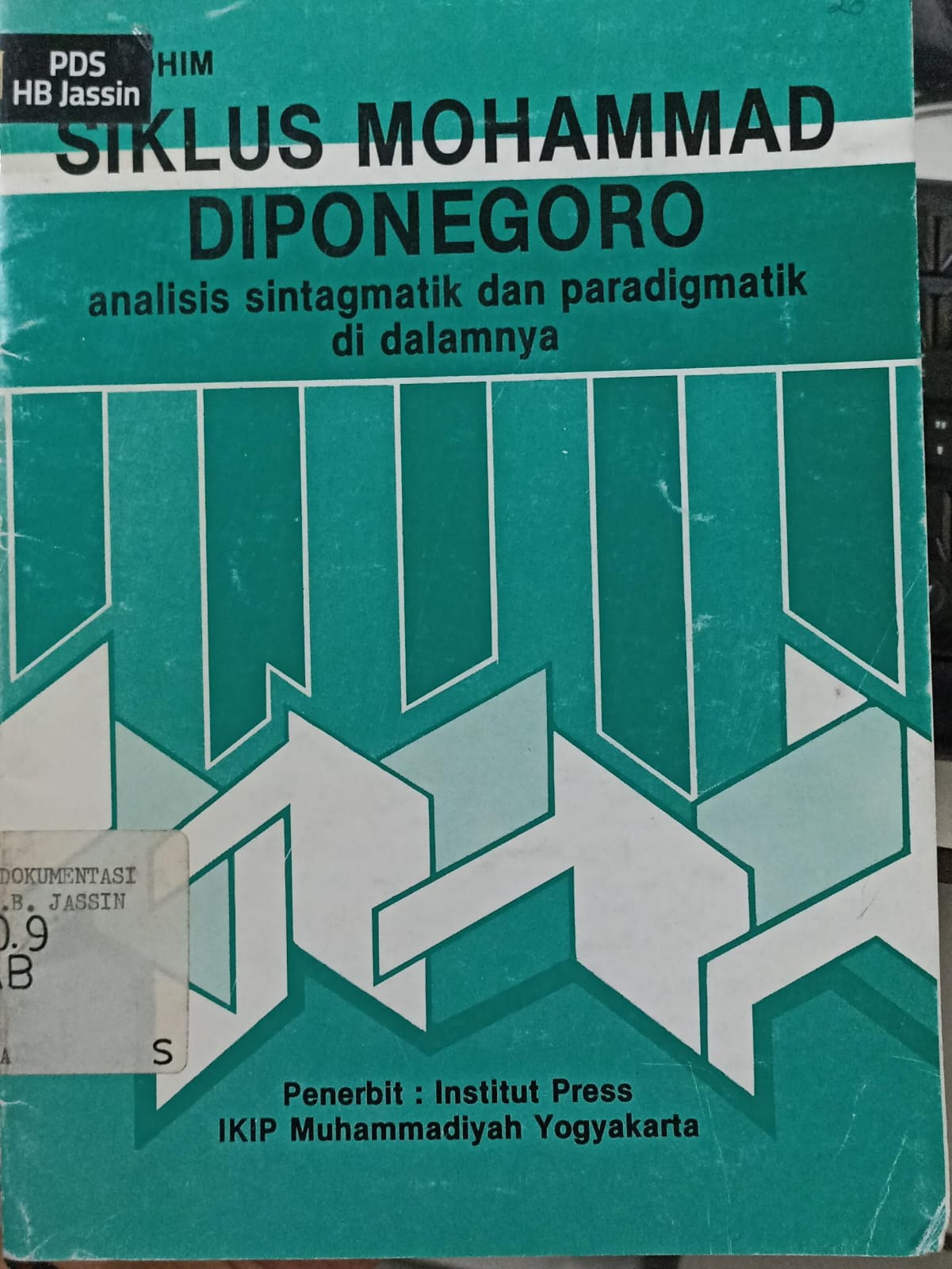 Siklus mohammad diponegoro : analisis sintagmatik dan paradigmatik di dalamnya