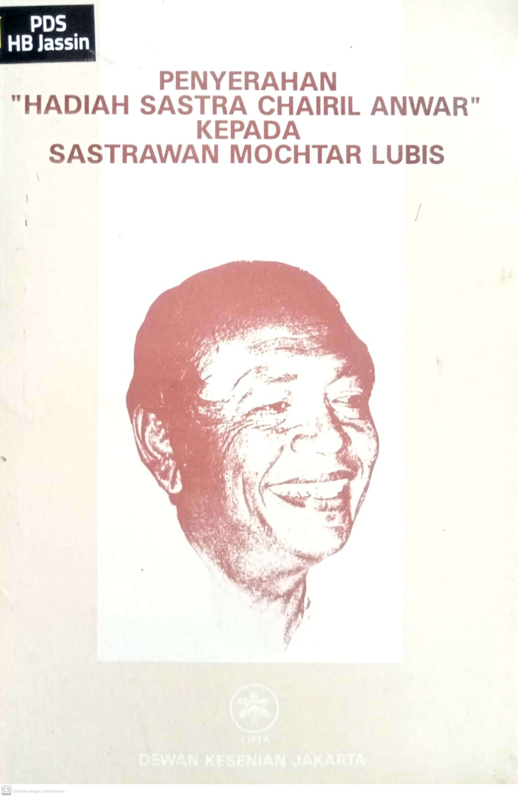Penyerahan 'Hadiah Sastra Chairil Anwar" Kepada Sastrawan Mochtar Lubis