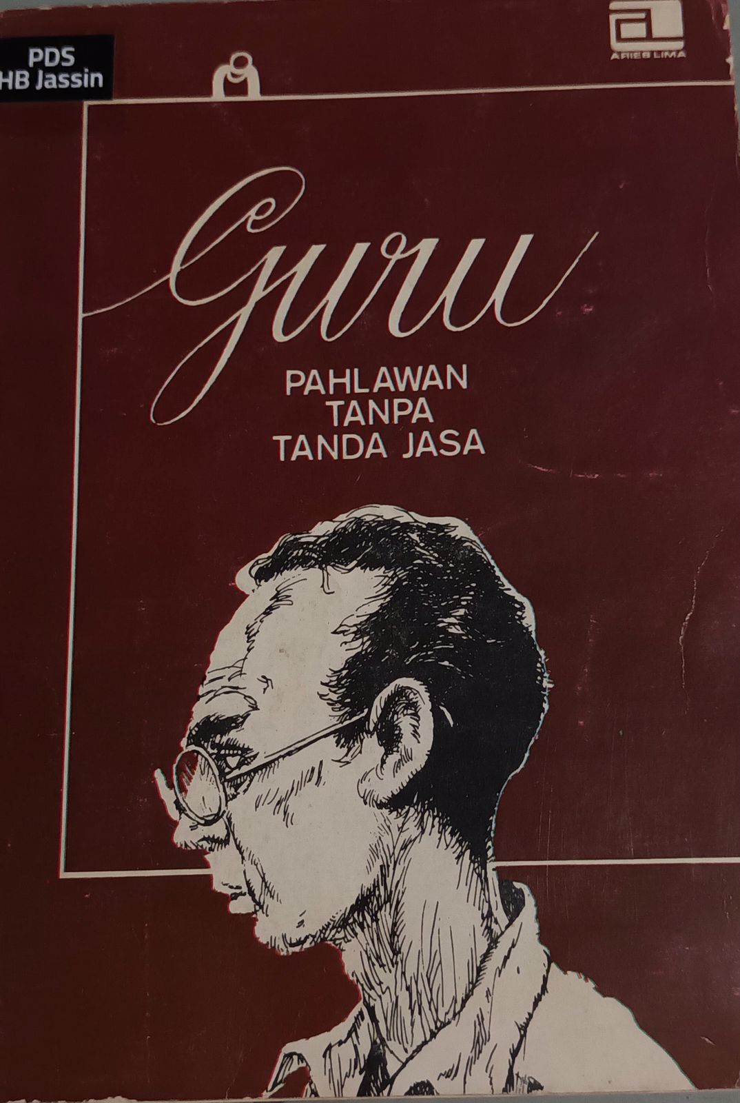 Guru : Pahlawan tanpa tanda jasa