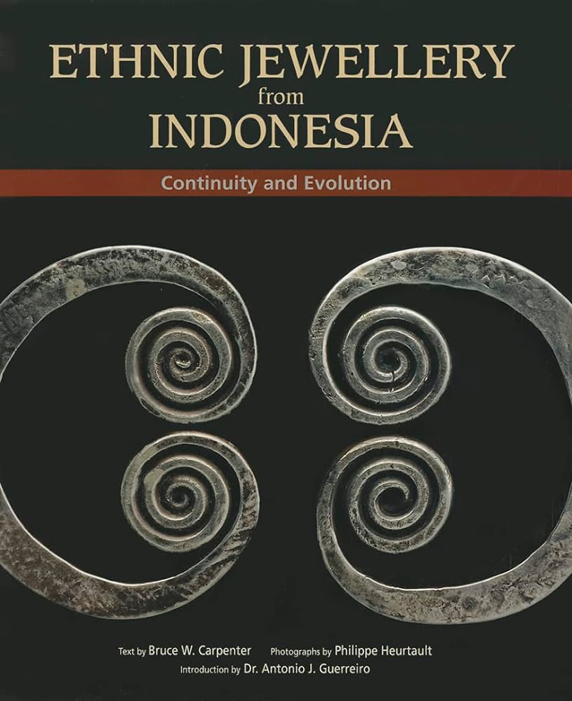 Ethnic jewellery from Indonesia : continuity and evolution