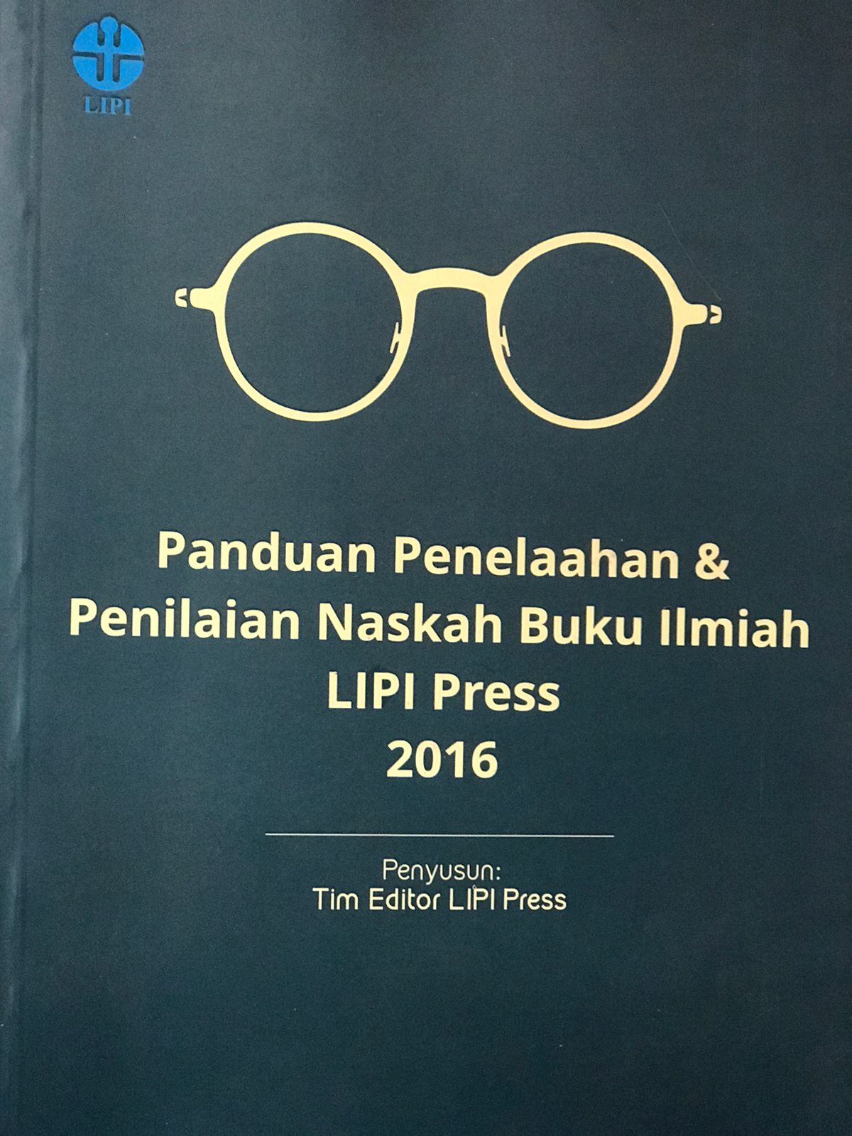 Panduan penelaahan & penilaian naskah buku ilmiah