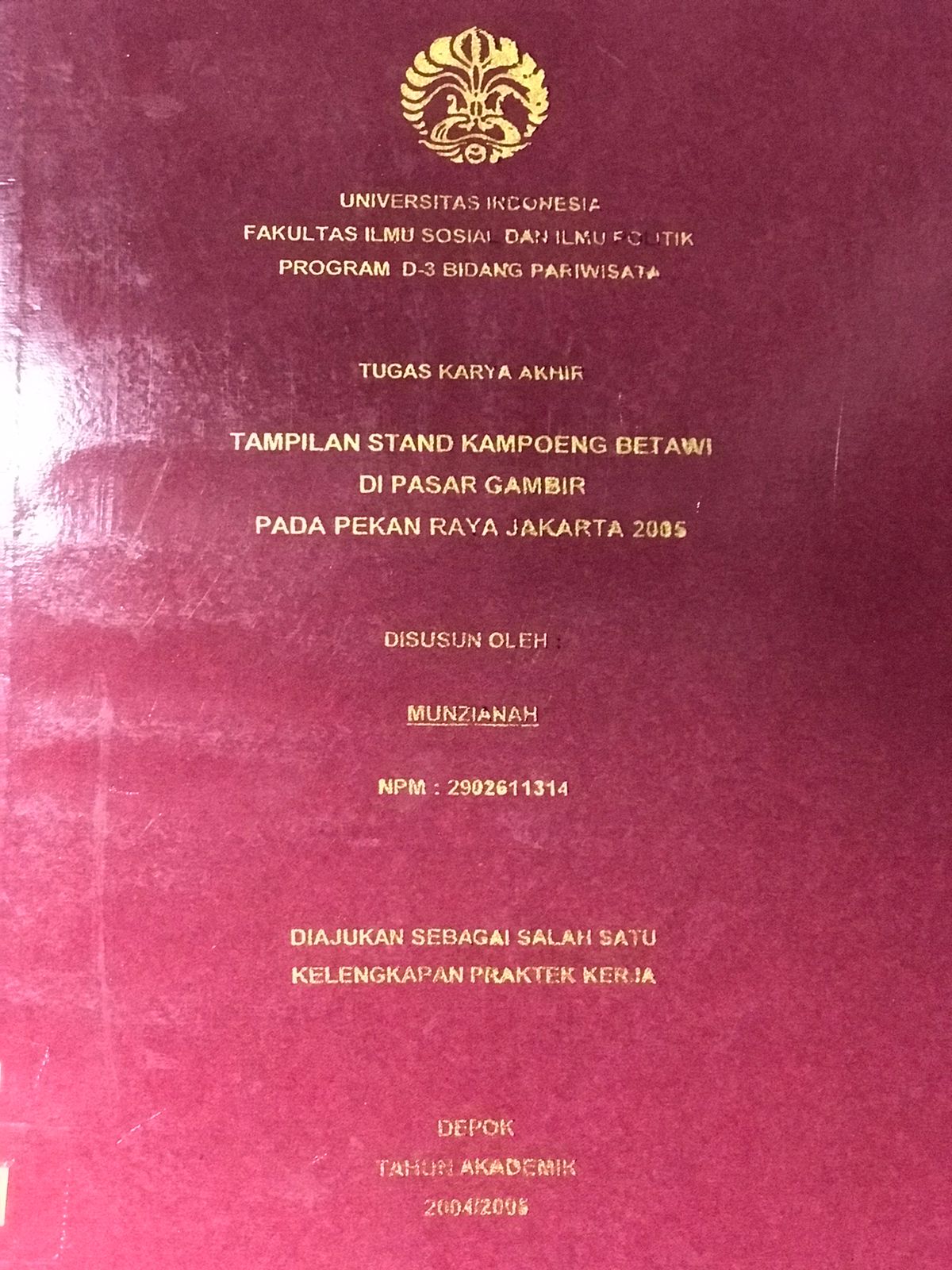 Tampilan stan kampoeng betawi di pasar gambir pada pekan raya jakarta 2005 / Munzainah