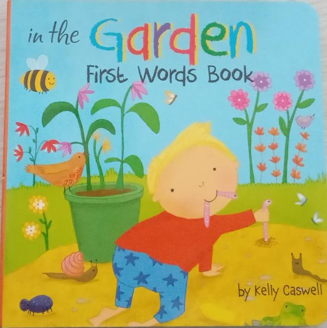 In the garden : First words book
