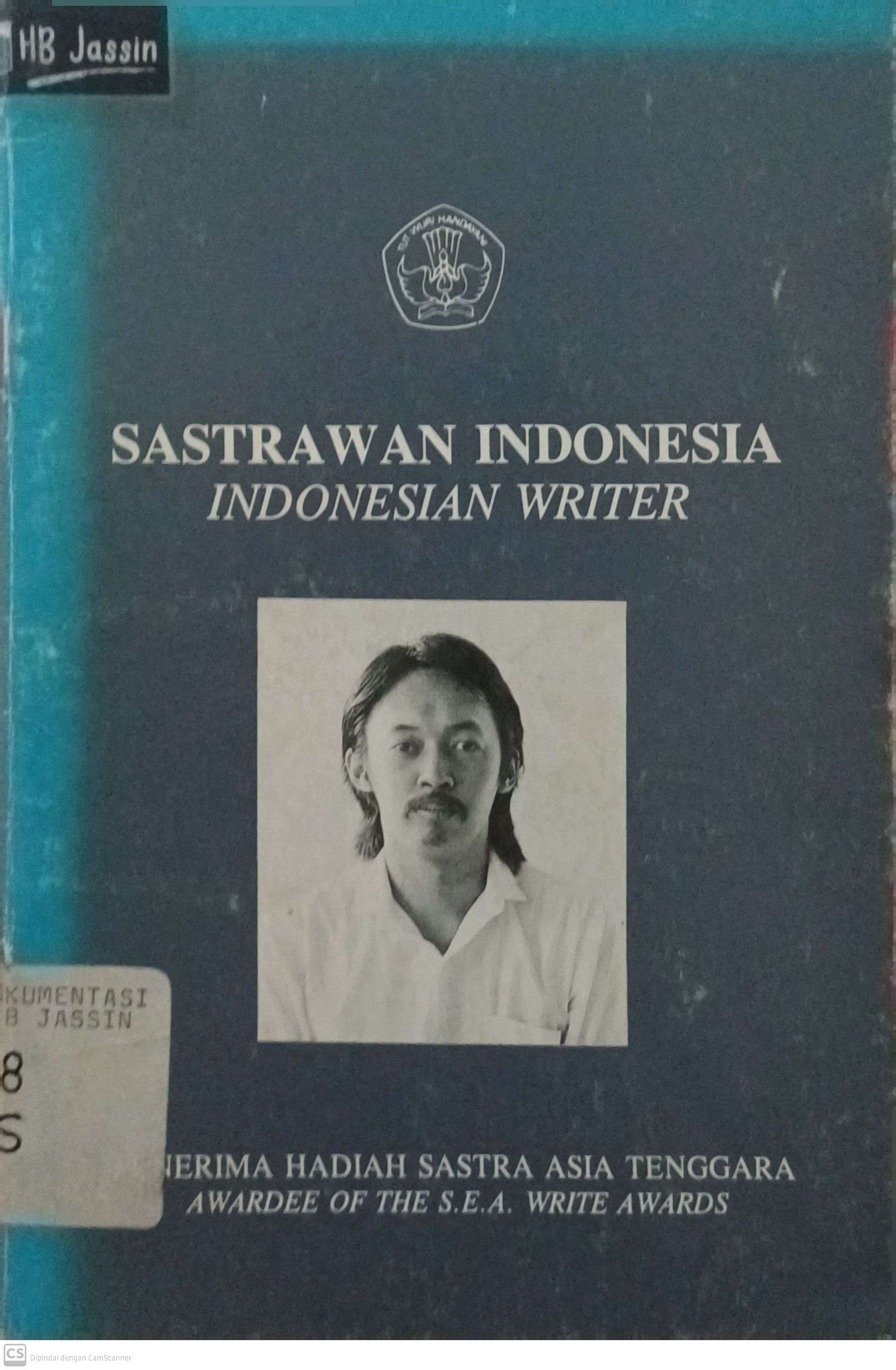 Sastrawan Indonesia Indonesia writer : Seno Gumira Ajidarma Penerima Hadiah Sastra Asia Tenggara Awardee Of The S.E.A. Write Award 1997