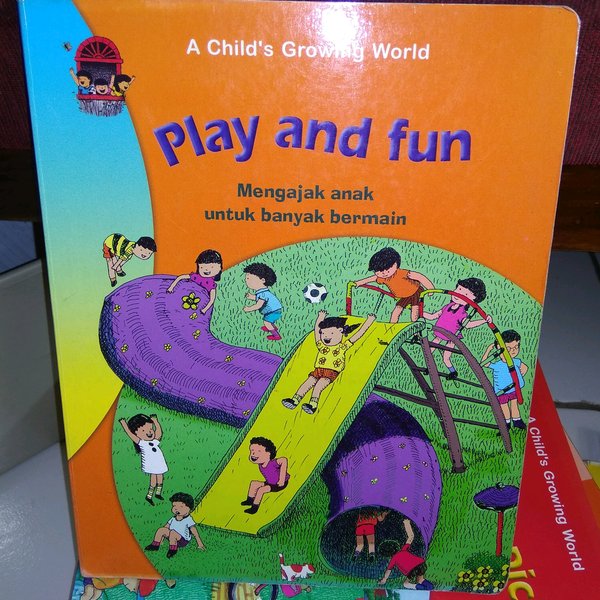 Play and Fun : Mengajak Anak untuk Banyak Bermain