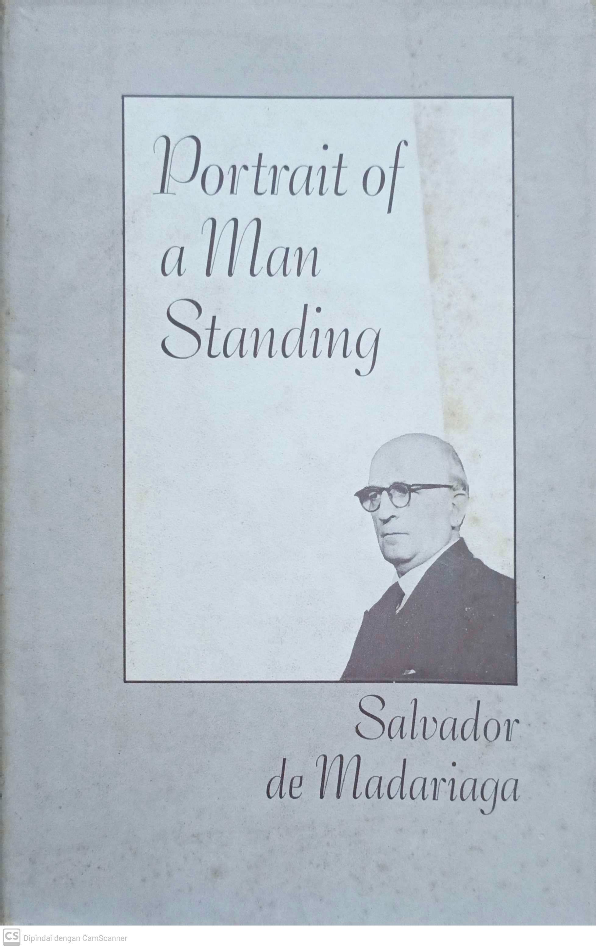 Potrait of a man standing / Salvador De Madariaga
