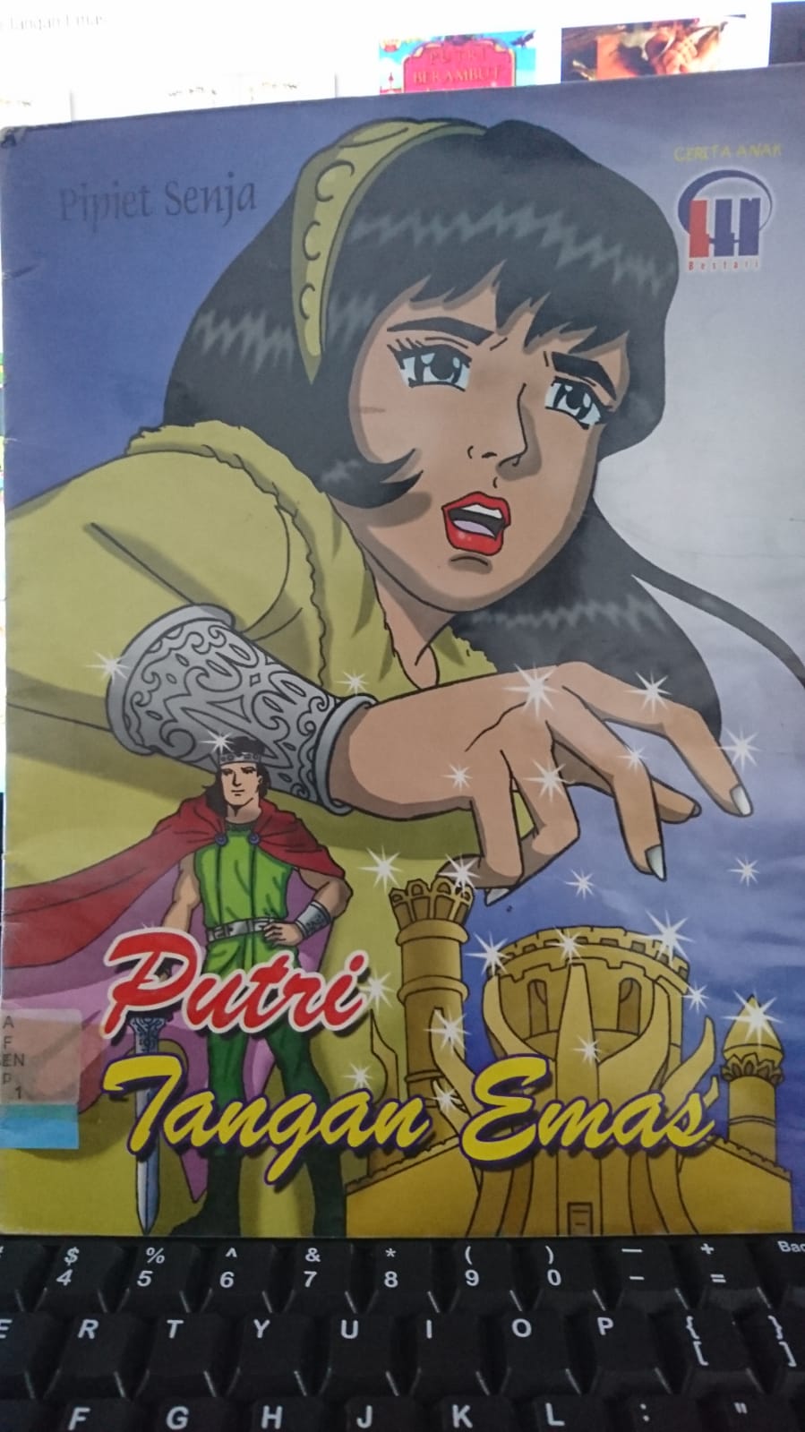 Putri Tangan Emas
