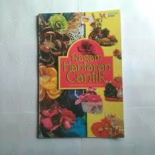 Ragam Hantaran Cantik / Tri Winarni Sugito
