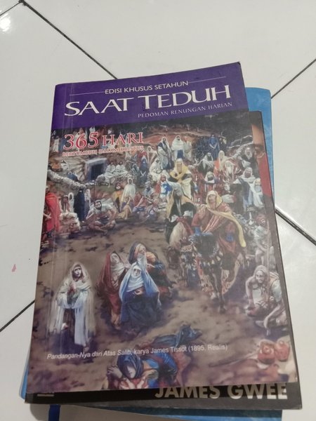 SAAT teduh : 365 hari bertumbuh dalam Kristus