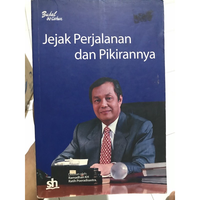 Zuhal 60 tahun jejak perjalanan dan pikirannya / Syahlina Zuhal ; Rmadhan K. H. ; Ratih Poeradisastra