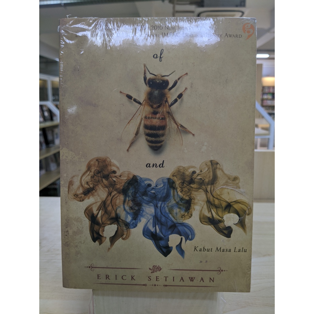 Of bees and mist