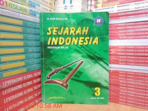 Sejarah Indonesia 3 :  SMA Kelas XII = Program Wajib / M. Habib Mustopo, Agus Suprijono, & Hermawan ; editor, Edy Sutrisno