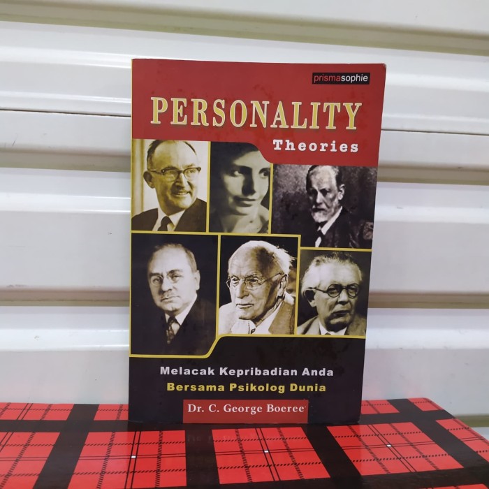 Personality theories : melacak kepribadian anda bersama psikolog dunia