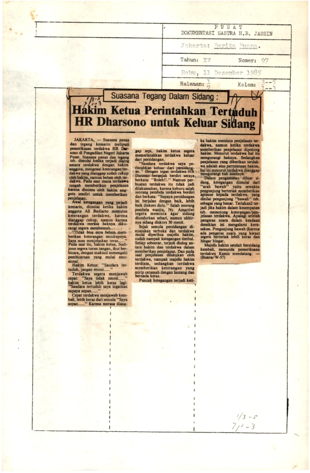 Suasana tegang dalam sidang : hakim ketua perintahkan tertuduh HR Dharsono untuk keluar sidang