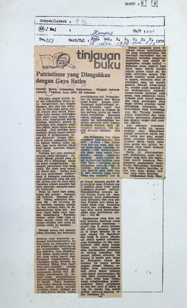 Tinjauan buku. Patriotisme yang disuguhkan dengan gaya satire