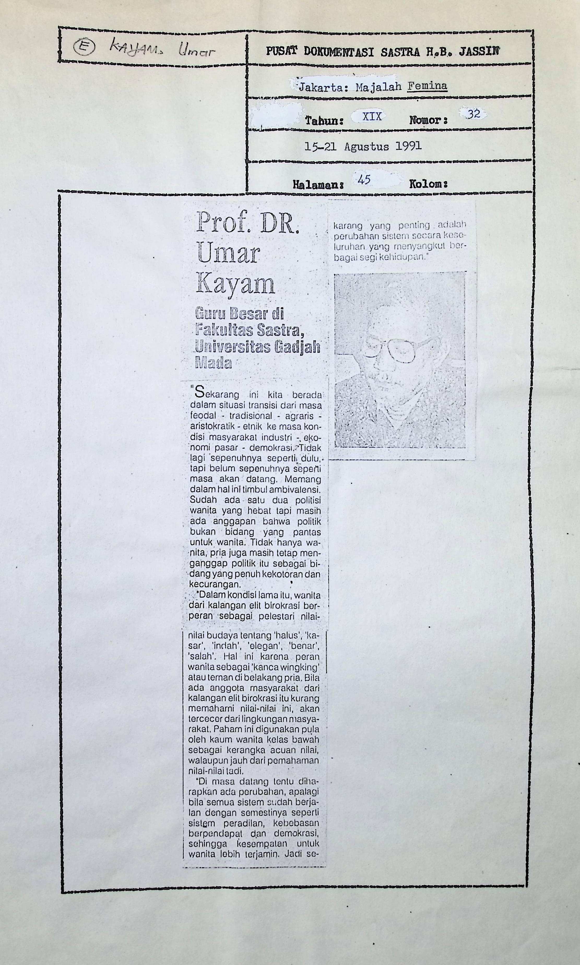 Prof. Dr. Umar kayam guru besar di fakultas sastra universitas Gajah Mada