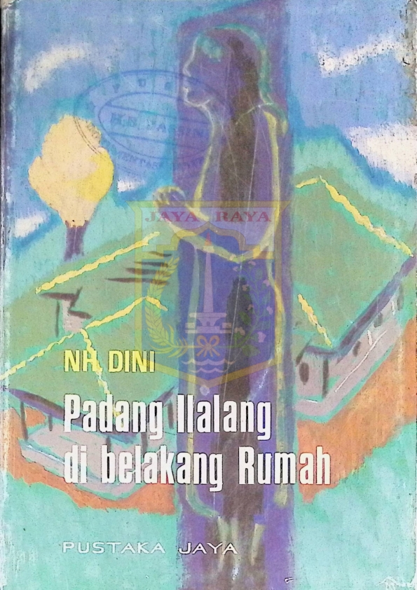 Padang ilalang di belakang rumah
